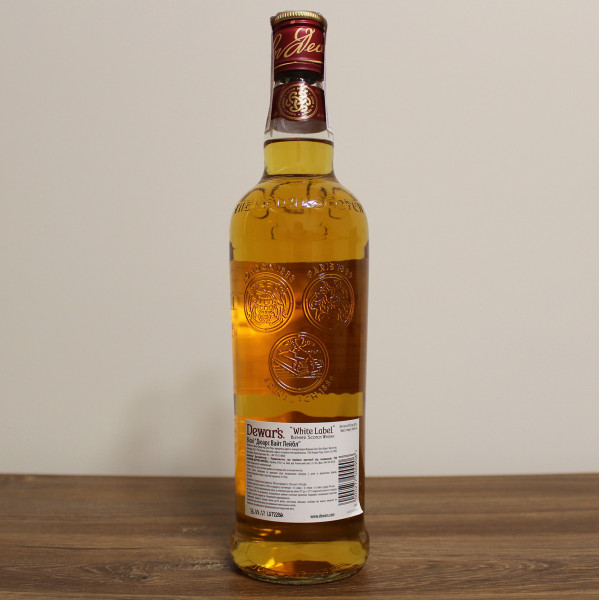 Віскі Dewar's White Label від 3 років витримки 0.7 л 40%