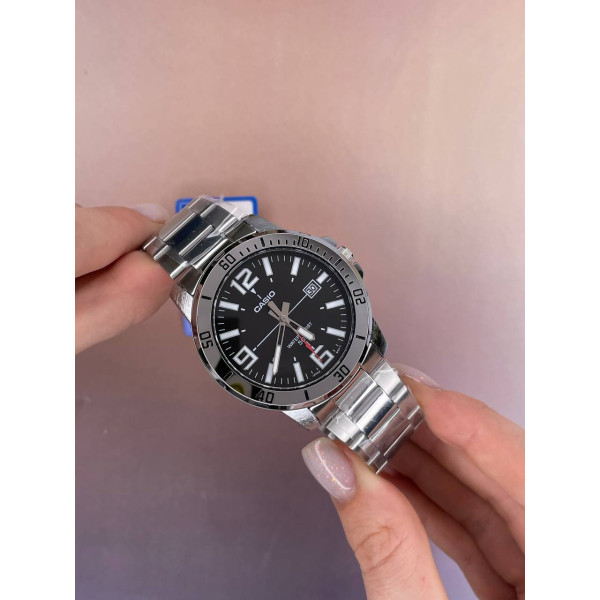 Чоловічий годинник Casio MTP-VD01D-1B