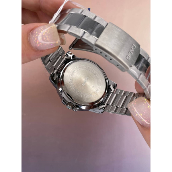 Чоловічий годинник Casio MTP-VD01D-1B