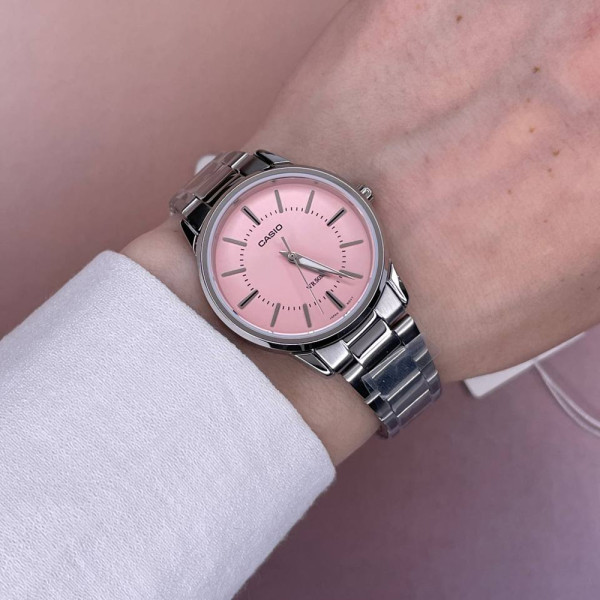 Жіночий годинник Casio LTP-1303D-4AVDF